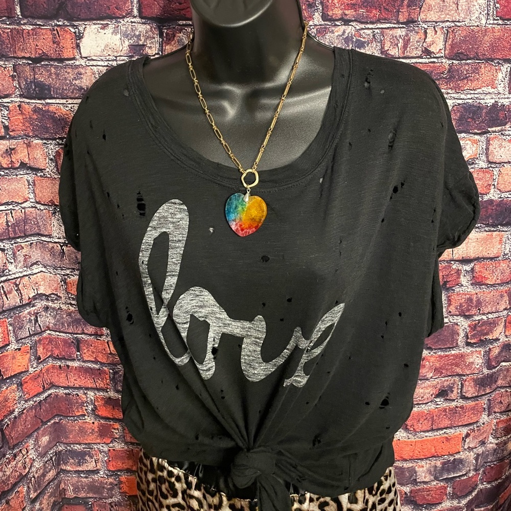 Black distressed tee from express size large